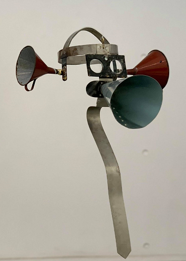 Sculpture en acier créée par Clara